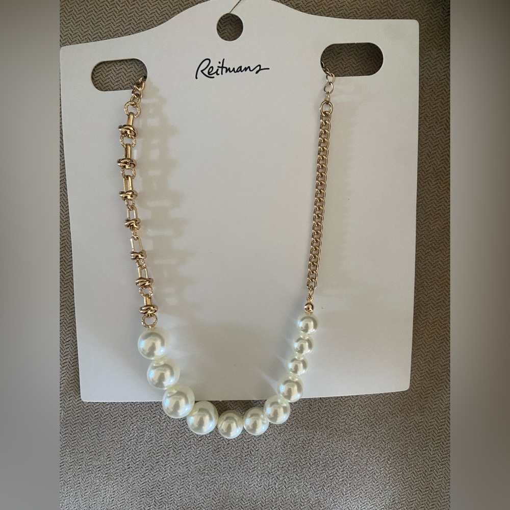 NWT Reitmans necklace